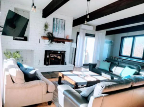 Northview-Blue Mountain-Sauna-Firepit-Balcony-Parking